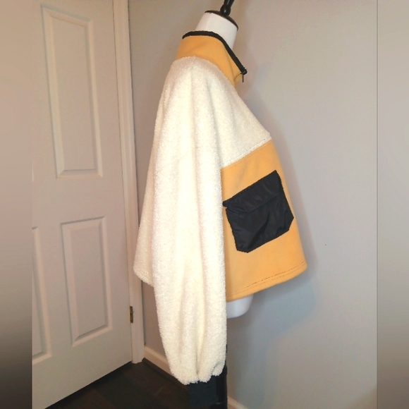 Urban Outfitters Oversized Cropped Mixed Textile Quarter Zip Pullover - Picture 3 of 5